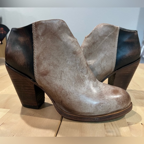 FREEBIRD DETROIT TAUPE SOLD OUT. WOMENS SIZE 9. $275. Brand new. I LOVE OFFERS! - Picture 1 of 6